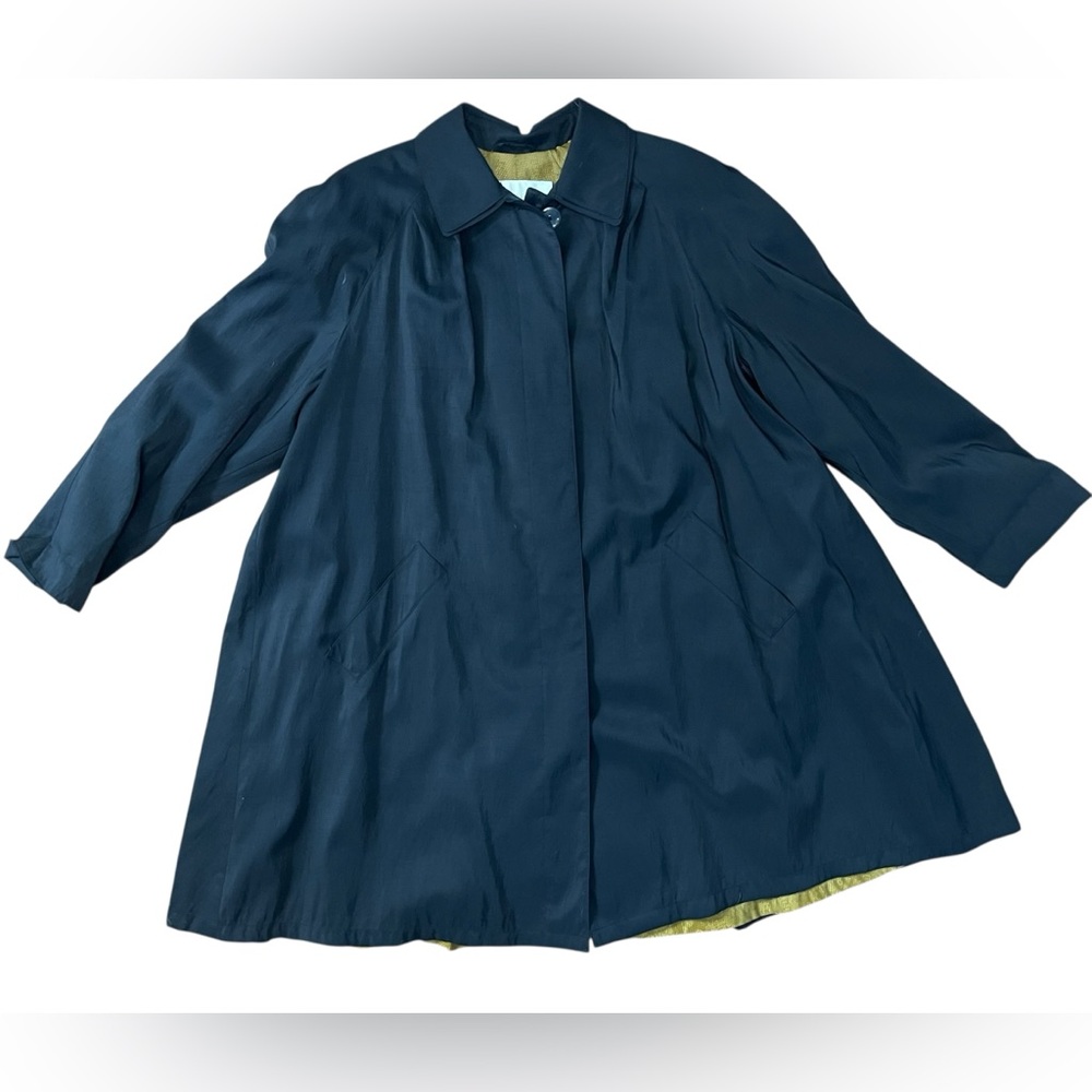 Vintage 80s Jones New York trench coat with gold lining